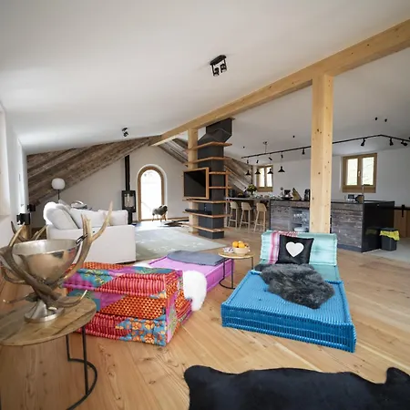 Chasa Bao Apartment *