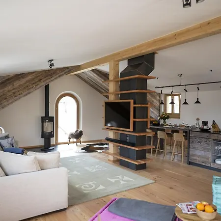 Chasa Bao Apartment